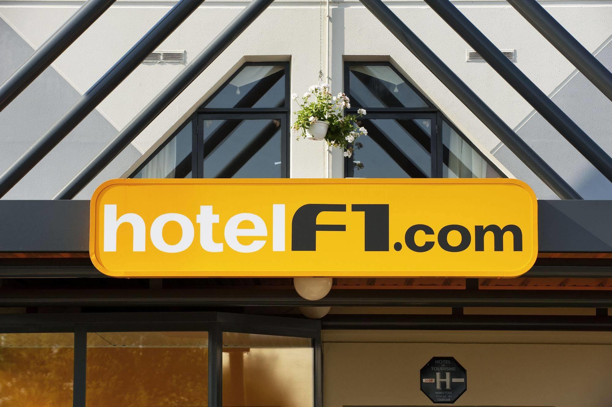 Hotelf1 Saint Etienne La Grand Croix LʼHorme Exterior foto